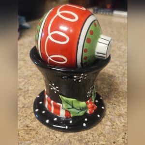 Ornament and Hat Holiday Salt And Pepper Shaker Set